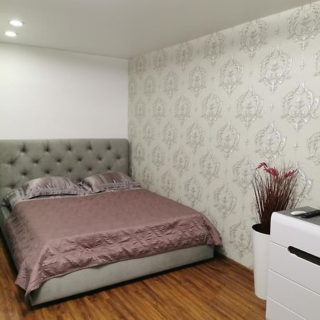 Studio Apartment In The Center Shostka Eksteriør bilde