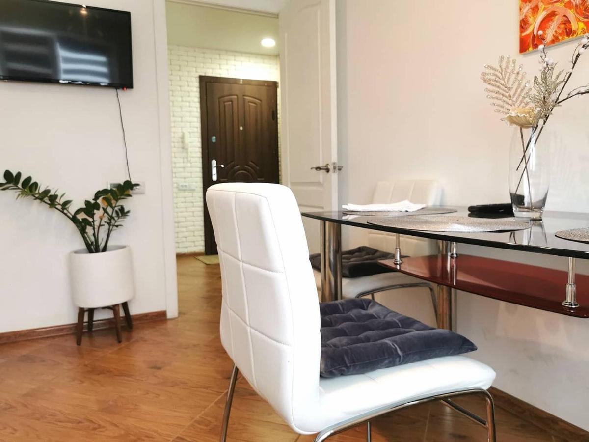 Studio Apartment In The Center Shostka Eksteriør bilde